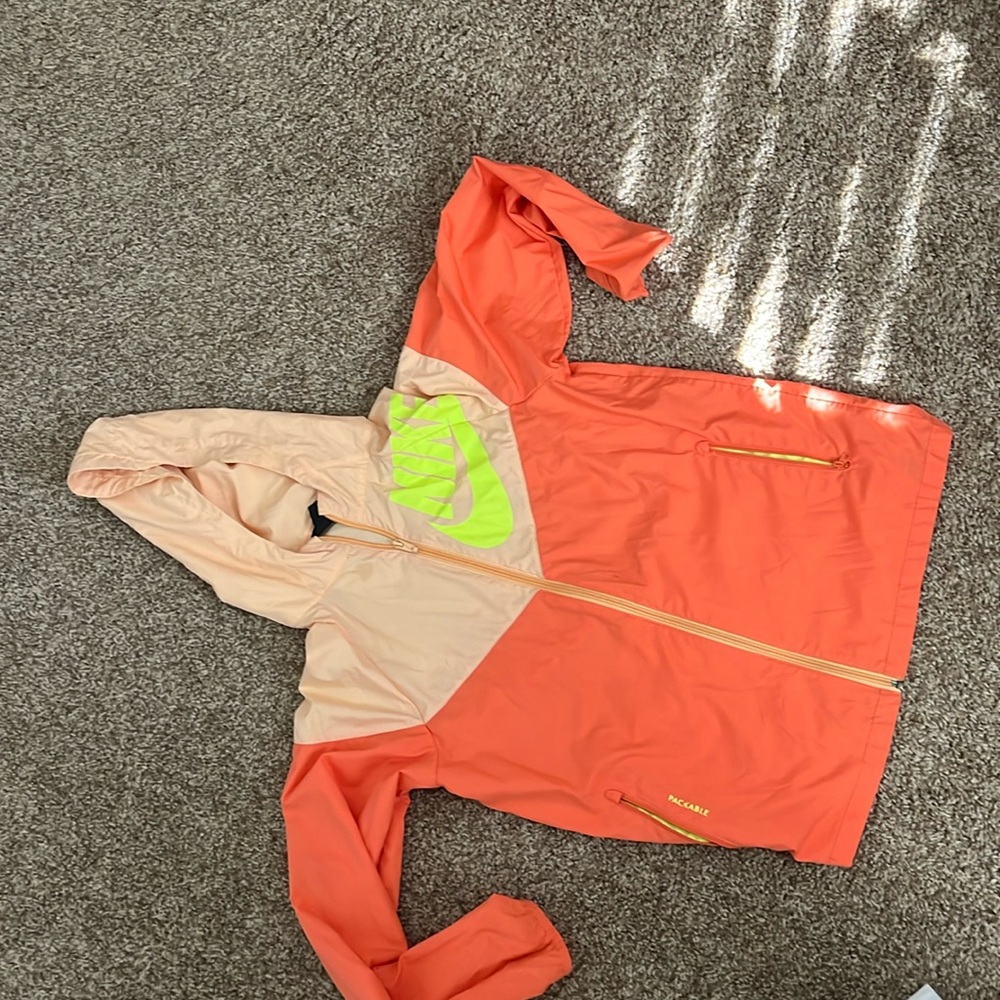 nike windbreaker